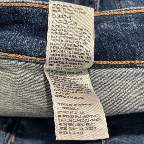 AMERICAN EAGLE Sz 16S Super High Rise Flare Distressed Hem Mid-Wash Jeans NEW - Picture 12 of 13